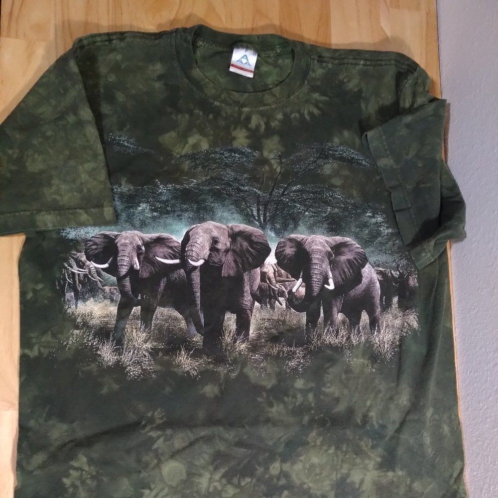 Vintage Elephants Grassland Tie Dye T-Shirt